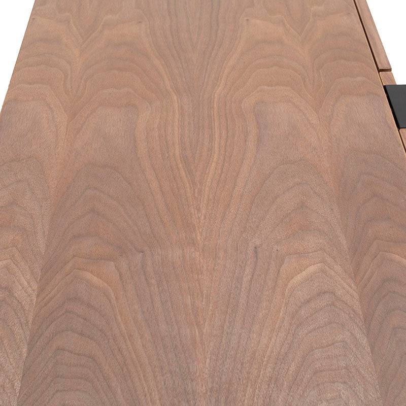 Cómoda Jess de Deurope en madera de pino con acabado en nogal negro, con puertas y cajones, frente de 140 cm, altura 80 cm.