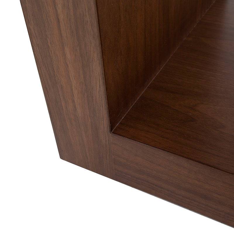 Consola Berne Made de madera de nogal con chapa de nogal, 140 cm de ancho, 80 cm de alto y 40 cm de fondo.