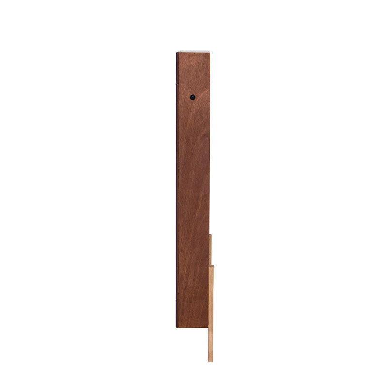 Espejos empotrados de madera mandarín y chapa de okumé en recámara de 5 piezas, diseño moderno y elegante.