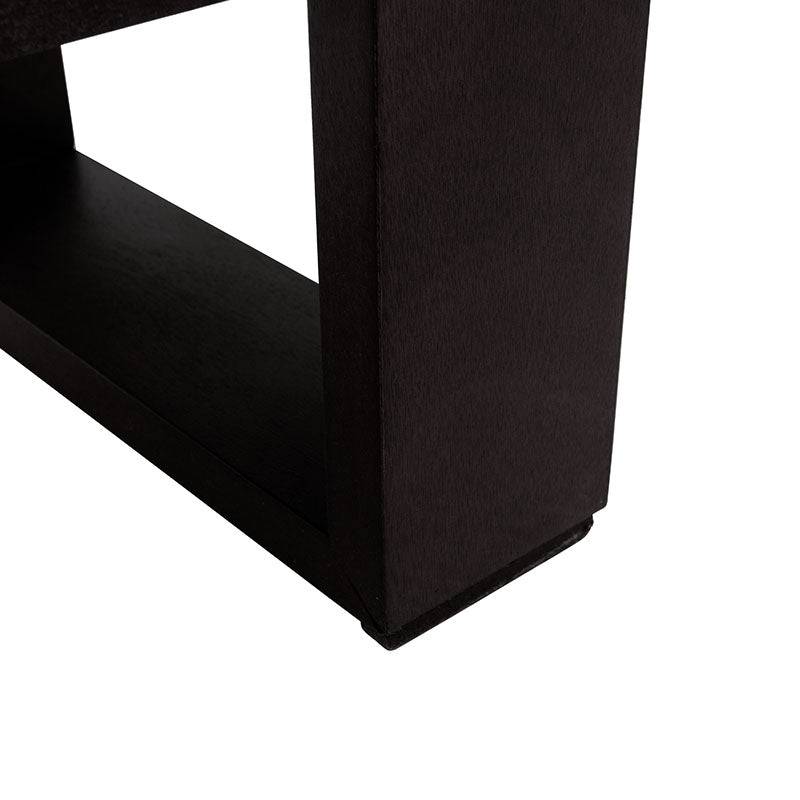 Librero Donat de europé, madera de caoba en tono tabaco, con estantes y puertas en frente, tamaño 100x190x33 cm.