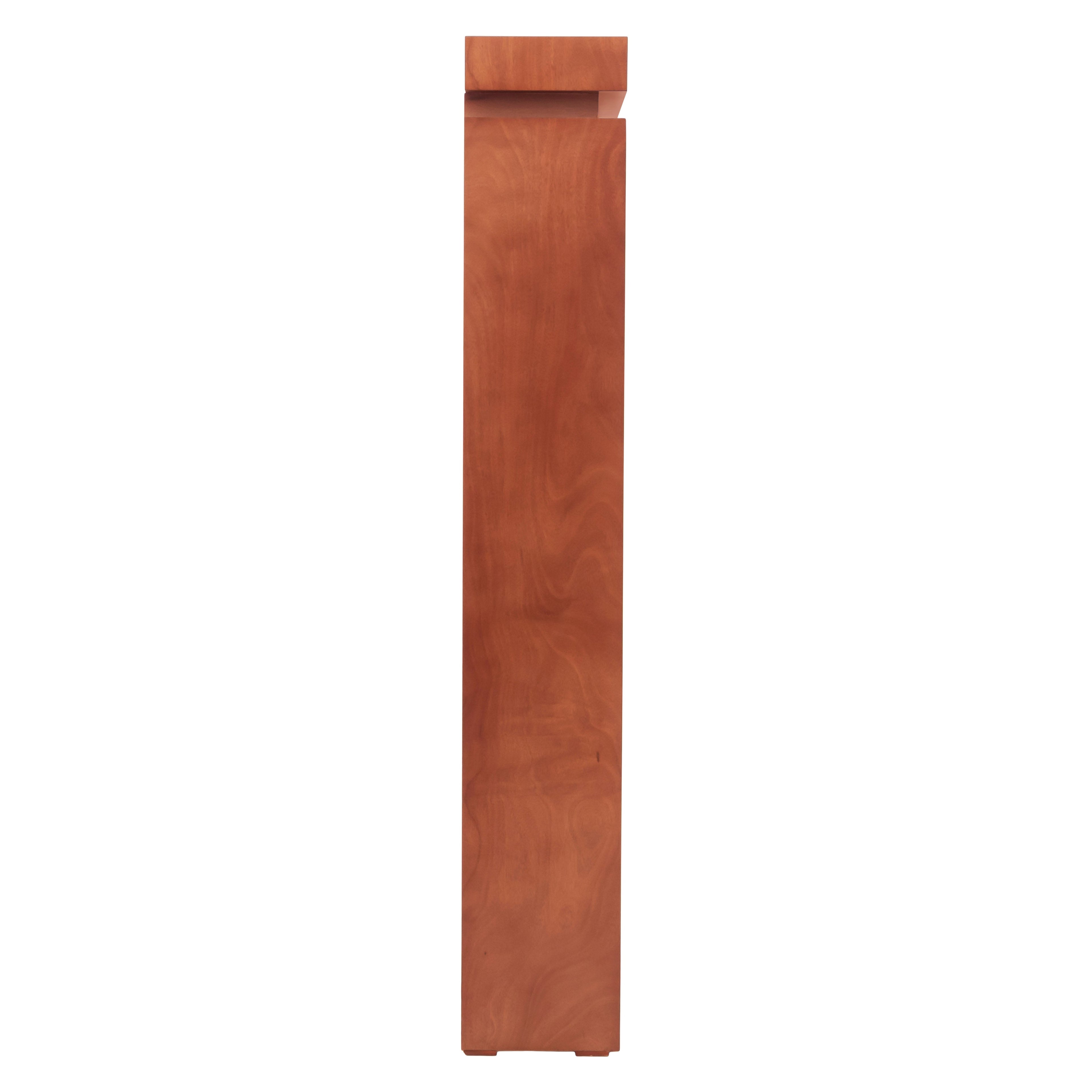Librero Tamayo de 40 cm de madera de caoba en color tabaco, con estantes y estructura de madera sólida, altura de 190 cm.