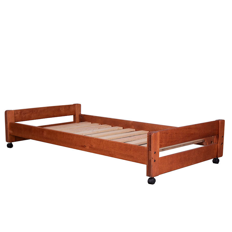 Cama baja Tennessee de madera de pino de Deurope, estructura en nogal, con diseño moderno y tamaño de 204 cm de largo.