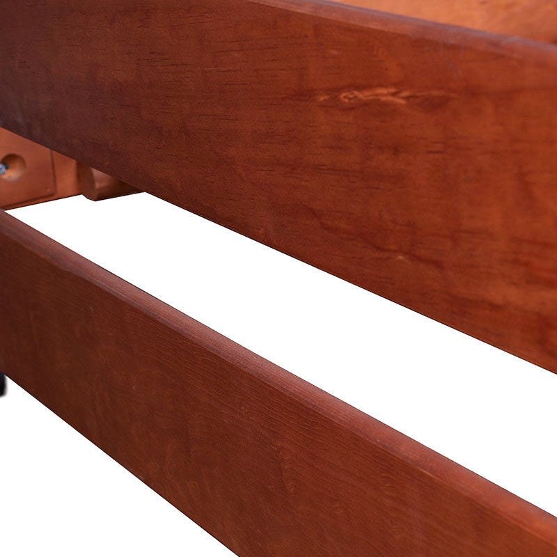 Cama baja Tenesse de madera de pino en color nogal, con estructura industrial y diseño funcional, vista frontal.