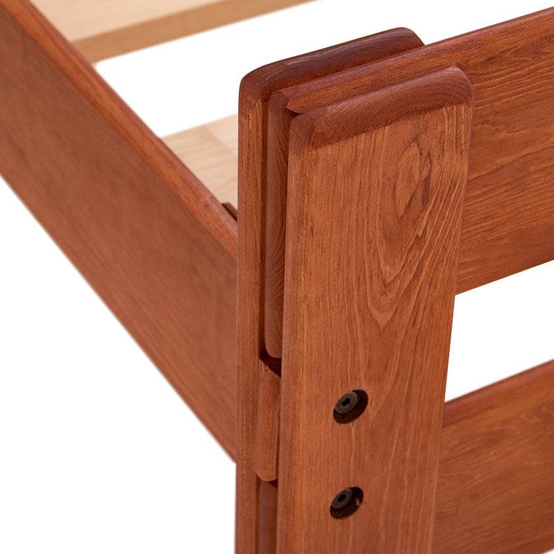 Cama Baja Texas de madera de pino con estructura de madera industrializada, diseño funcional y resistente.
