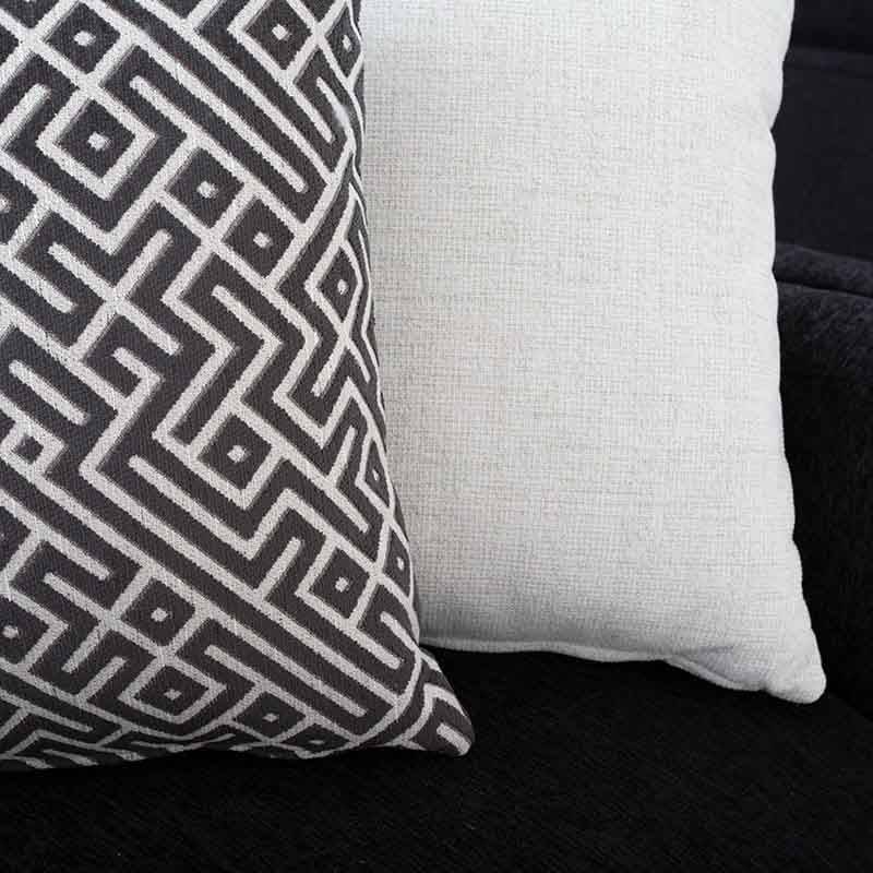Juego de sala Alessandra de 2 piezas en tapiz negro, sofá loveseat con diseño moderno y cómodo, medidas 176x80x93 cm.