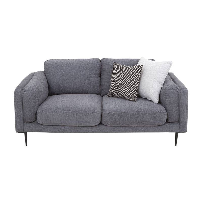 Sala Alessandra de 2 piezas en tapiz negro, sofá loveseat con estructura rectangular y cojines acolchados en tejido plano afelpado.