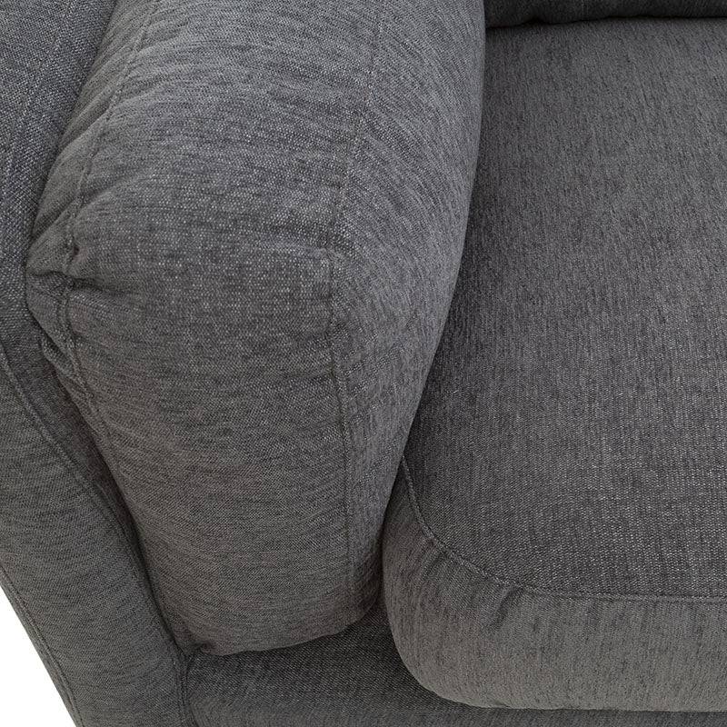 Juego de sala Alessandra deupeorte, sofá de dos plazas en tapiz negro afelpado, con respaldo y asiento acolchados.