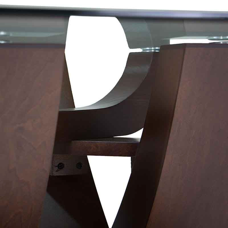 Mesa de centro Burj de madera nogal con tapa de cristal, dimensiones 90x45x90 cm, diseño elegante y moderno.