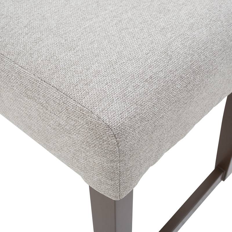 Banca para comedor Amara de Deurope, con diseño elegante y estructura de madera, ideal para ambientes modernos y confortables.