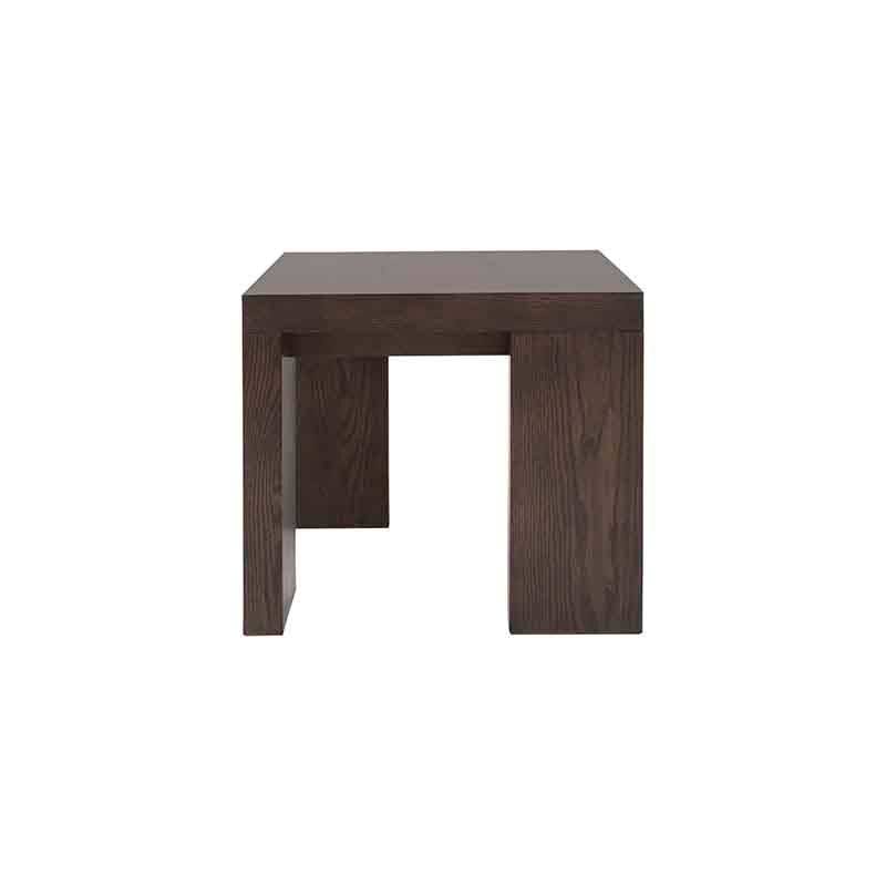 Mesa lateral Ripol de madera enchapada en encino con acabado gris ash oscuro, 60 cm de ancho, 55 cm de alto y 60 cm de fondo.