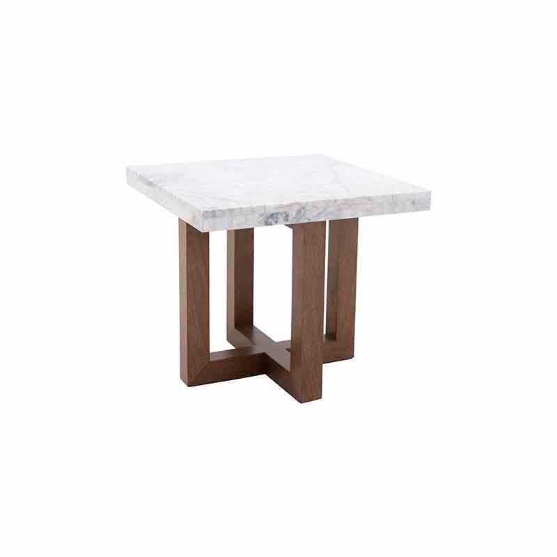 Mesa lateral Kaori de Deurope con acabado en nogal y cubierta de mármol veneciano, frente de 60 cm, alto de 54 cm y fondo de 60 cm.