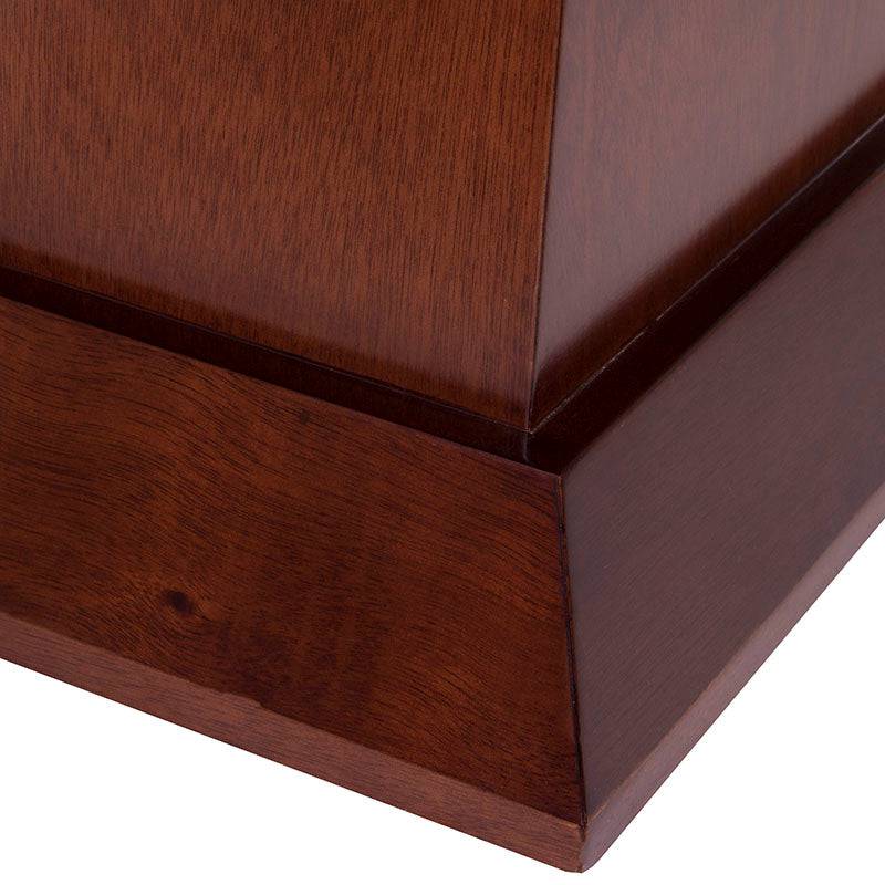 Mesa lateral Mond de madera con chapa de caoba y cubierta de mármol en tonos tabaco, tamaño 60x50x60 cm, estilo elegante.