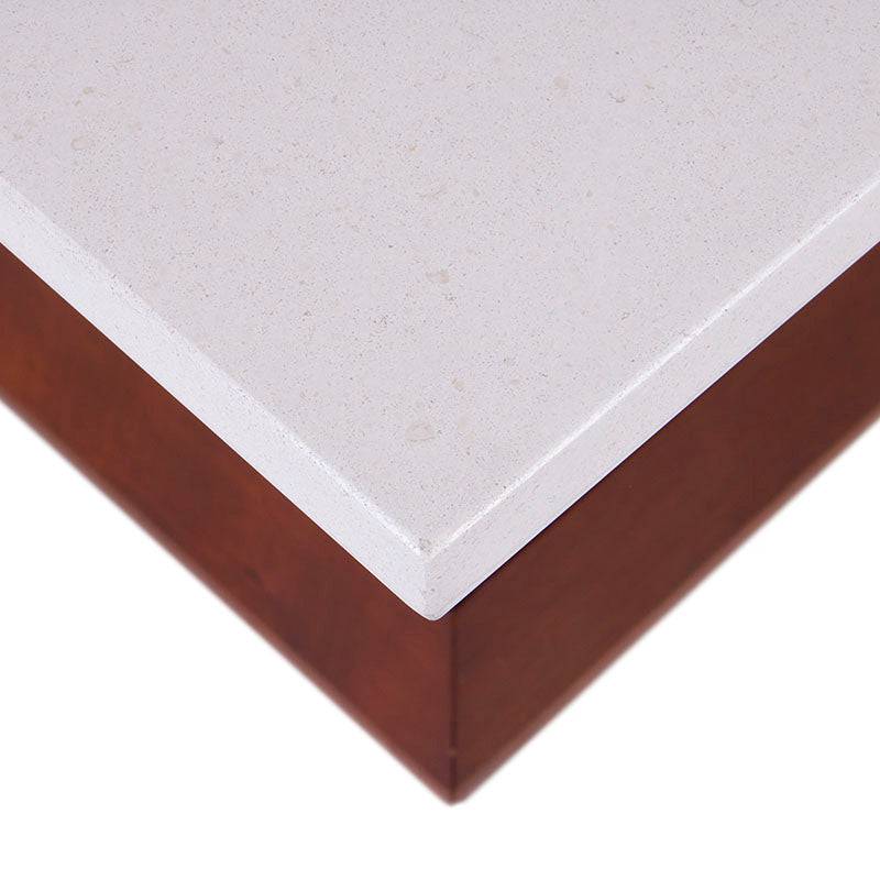 Mesa lateral Mond de Deurope con acabado en tabaco, chapa de caoba y cubierta de mármol en estilo elegante, 60x50x60 cm.