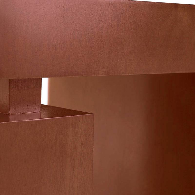 Mesa lateral Tamayo de madera de caoba con placa de mármol en acabado tabaco, 60x60x60 cm, deurope.com.mx