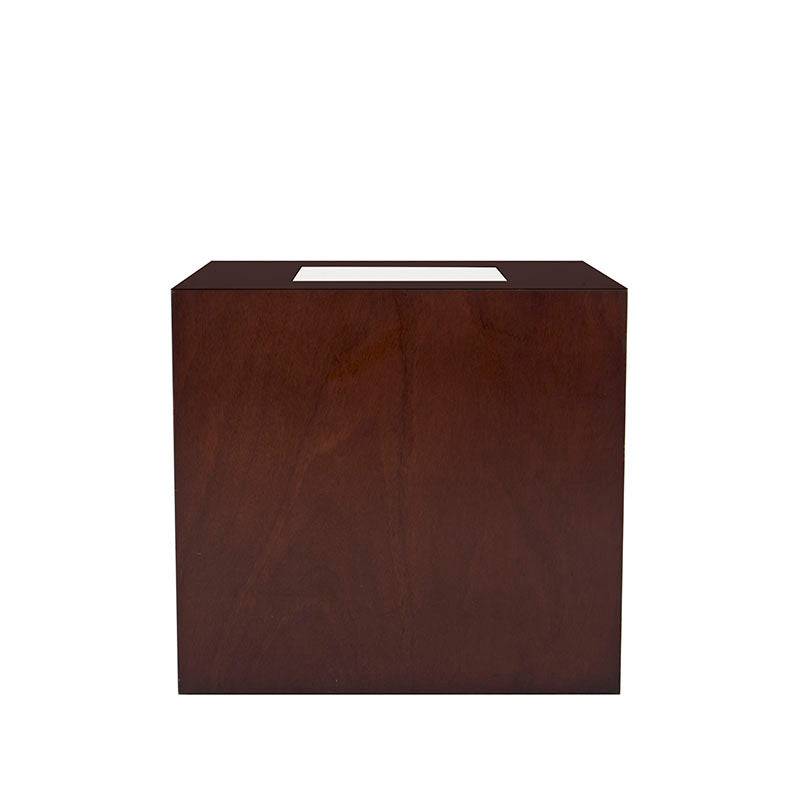 Mesa lateral Tamayo de madera con chapa de caoba y placa de mármol, tamaño 60x60x60 cm, de la marca deurope.com.mx.