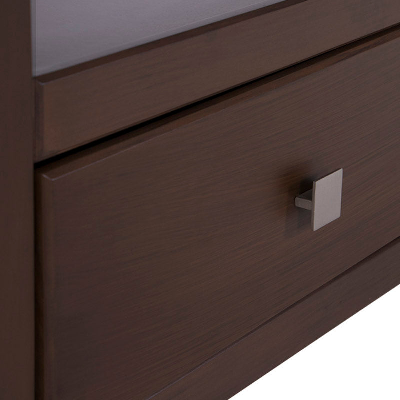 Mueble para TV Bruselas de madera industrializada en color café, con diseño moderno y tamaño 140x80x40 cm, en acabado natural.