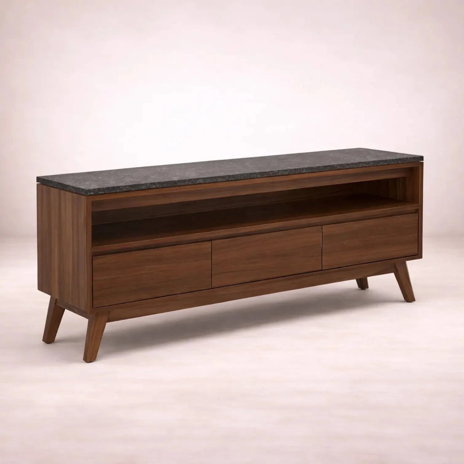 Mueble para TV Montecarlo de Deurope.com.mx en acabado moderno con espacio para dispositivos electrónicos y almacenamiento.