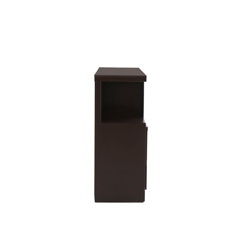 Mueble para TV Asturias de madera industrializada en acabado moka, con espacio para televisor y almacenamiento.
