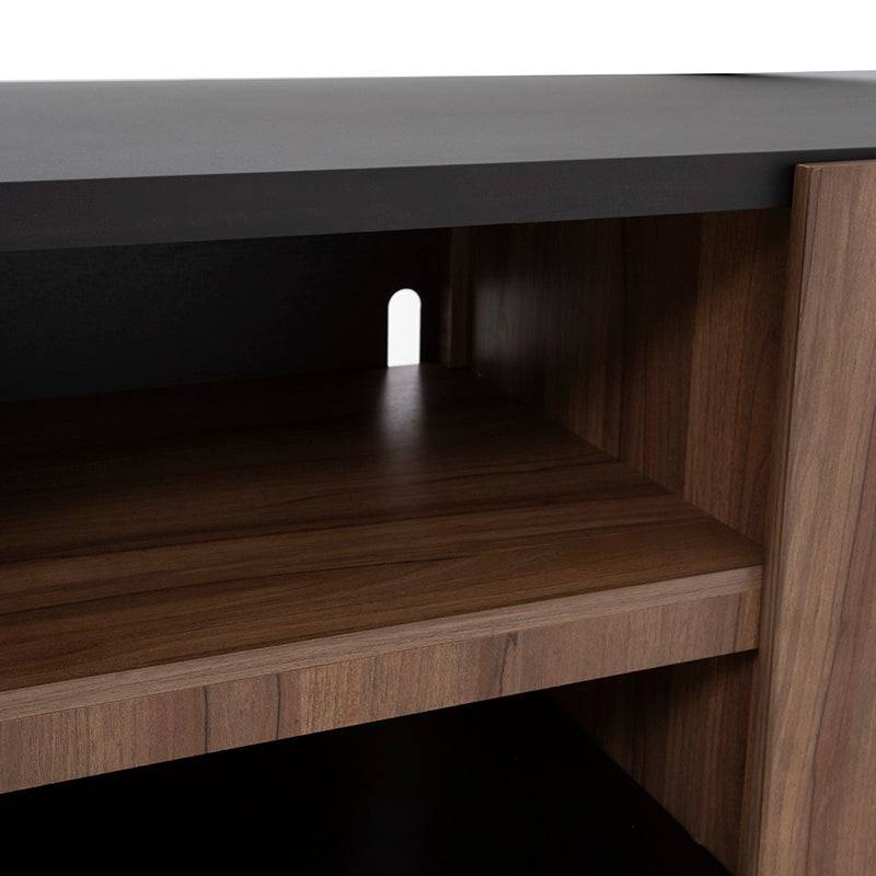 Mueble para TV Lazy negro nogal de madera industrializada, con espacio de almacenamiento y diseño moderno.
