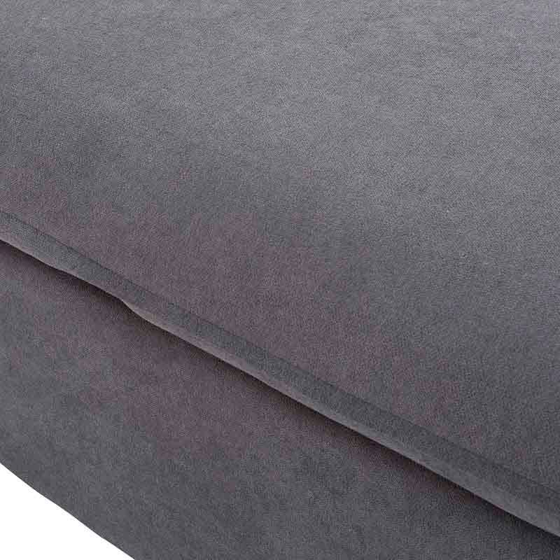 Otomán Calm de deurope.com.mx en tela gris oscuro, con estructura rectangular, tapizado suave, mide 130 cm de ancho, 47 cm de alto.
