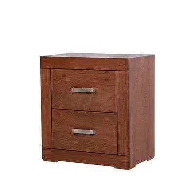 Juego de recámara México de deurope.com.mx, cama, cabecera y muebles en estilo tradicional, en tonos neutros y acabado elegante.