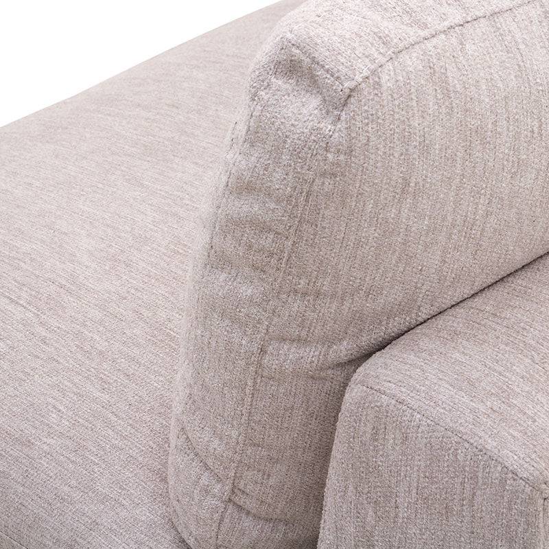 Módulo de sala Nube de Deurope con sillón central y banca en tela beige, madera de pino, con textura suave y diseño moderno.