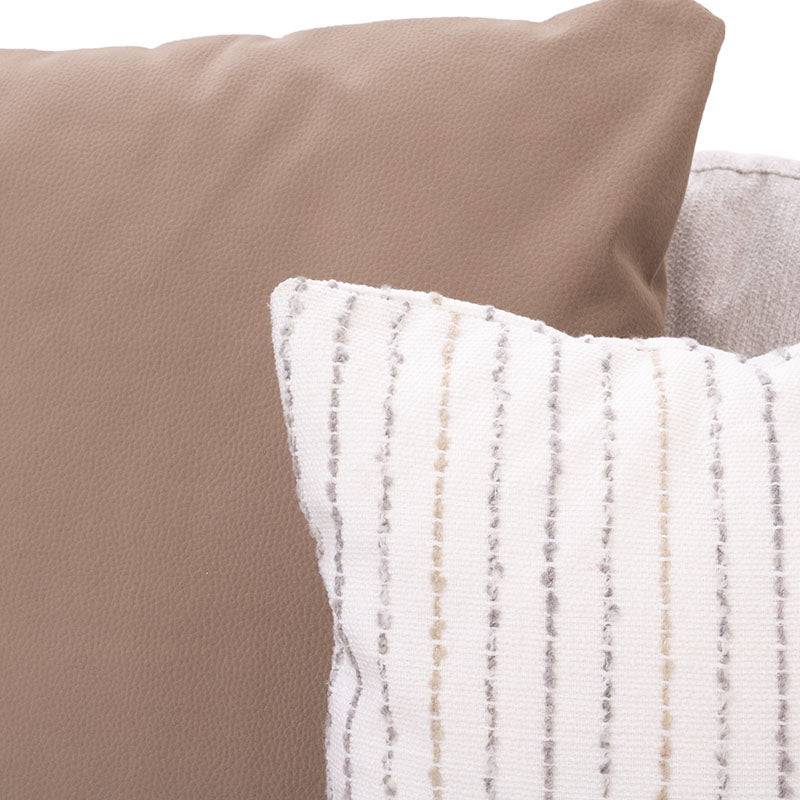 Sillón central y banca de la sala Nube de deurope.com.mx en tela beige con estructura de madera de pino.