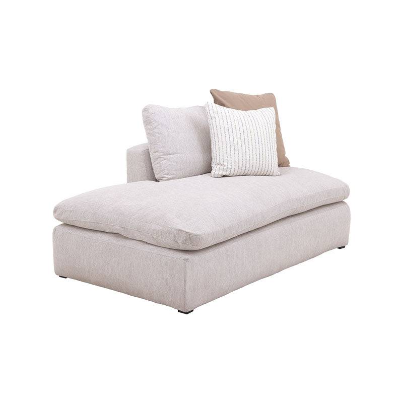 Módulo de sala Nube deurope.com.mx, sillón central con banca en tela suave beige, estructura de madera de pino con textura.