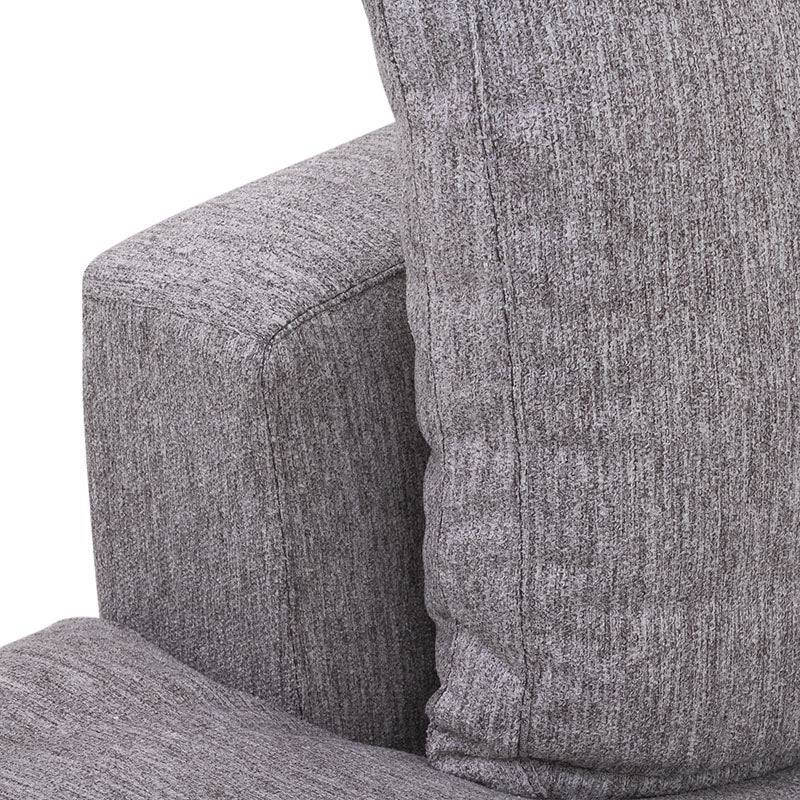 Sillón central y banca de sala Nube de Deurope en tela beige con textura suave, estructura de madera de pino, vista frontal.
