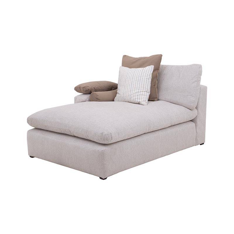 Sala Nube con chaise de tejido plano beige, estructura de madera de pino, vista frontal, con dimensiones y textura suave visible.