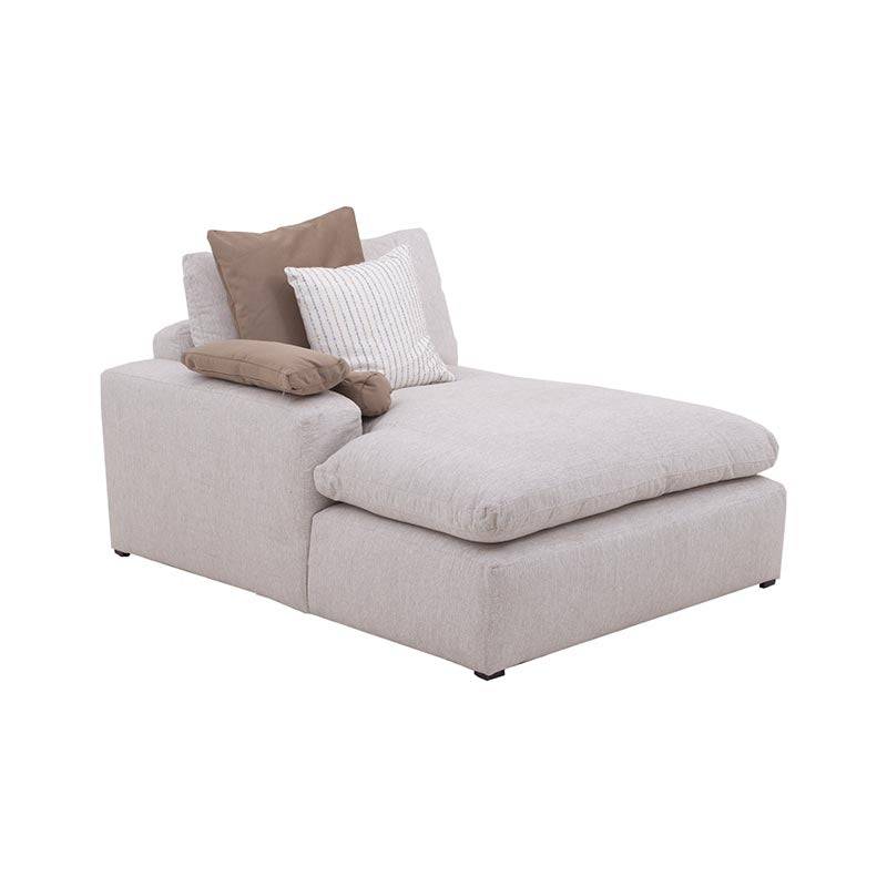Sala Nube con chaise en tela beige, estructura de madera de pino, diseño moderno y cómodo, vista frontal de 173 cm de largo.