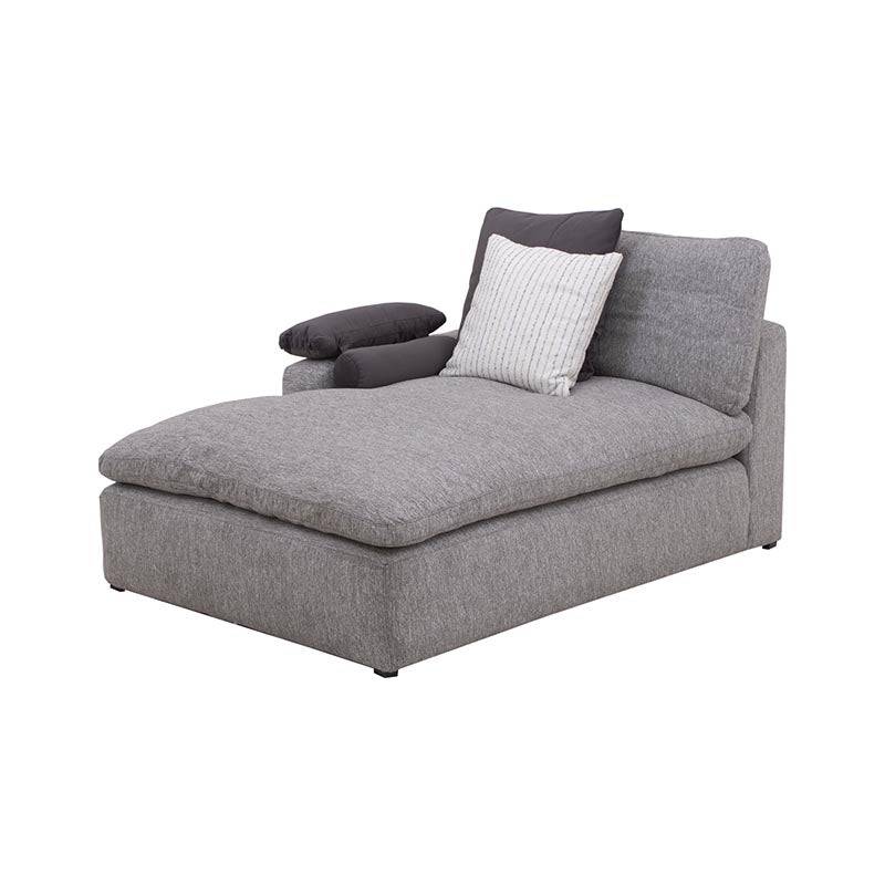 Sala Nube Chaise de color beige con estructura de madera, tela suave y diseño moderno, vista frontal de 116 cm de alto y 173 cm de fondo.