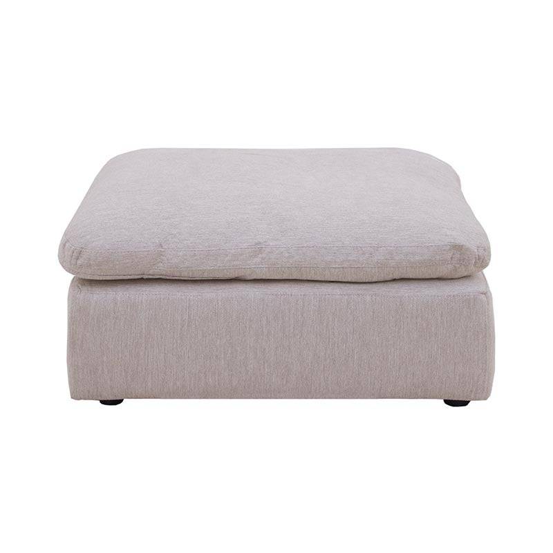 Sala Nube deurope.com.mx con taburete en tela beige, estructura de madera de pino, diseño moderno y textura suave.