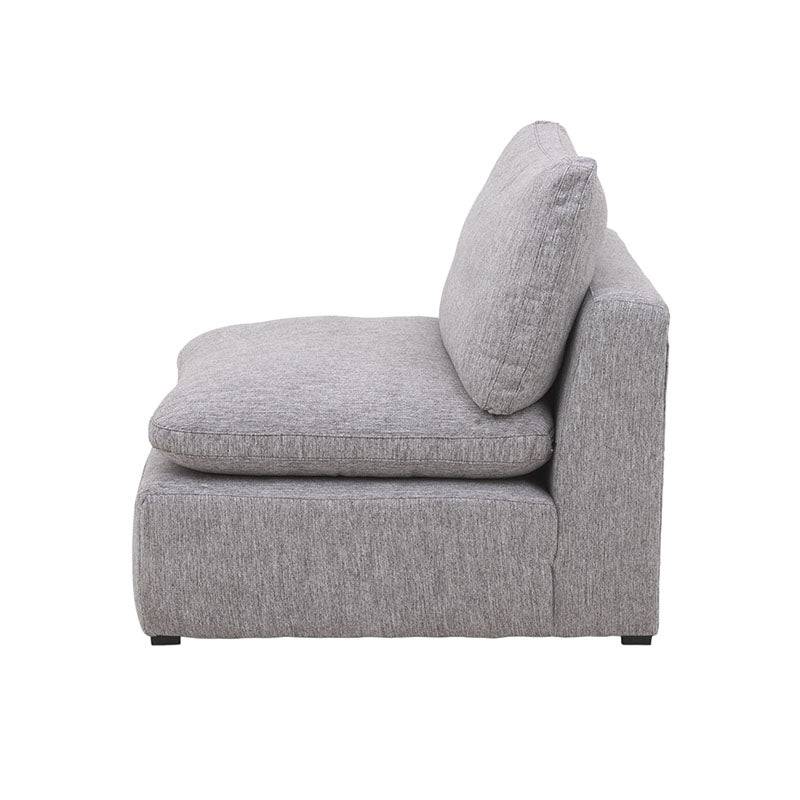 Sillón central de la sala Nube de deurope.com.mx en tela beige con textura suave, madera de pino y módulo de sala.