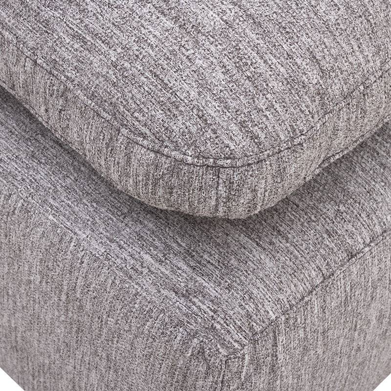 Sillón central de sala Nube de Deurope, módulo de tela beige con textura suave, estructura de madera de pino.