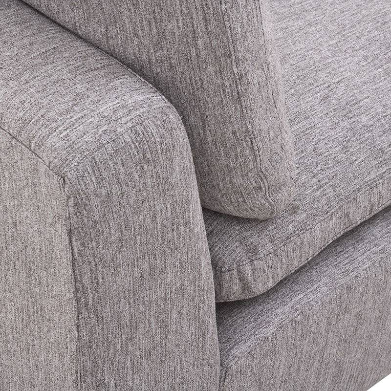 Sillón central de la sala Nube de Deurope, módulo en tela beige con textura suave y estructura de madera de pino.