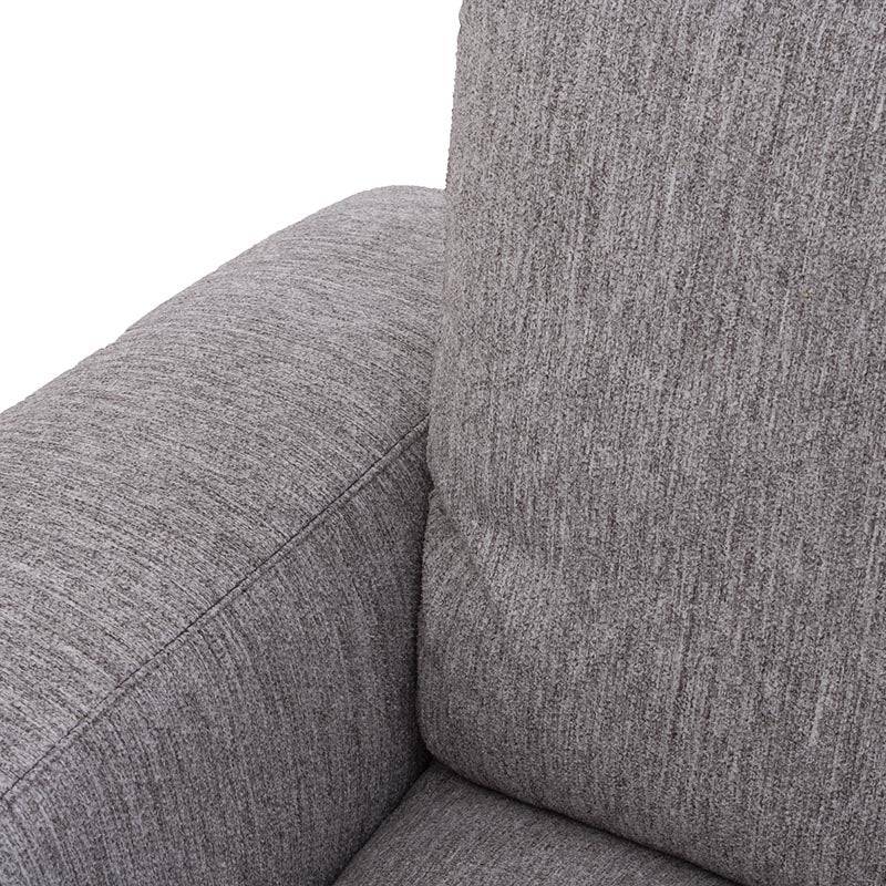 Sillón lateral de la sala Nube de Deurope, en tela beige con textura suave, brazo derecho y estructura de madera de pino.