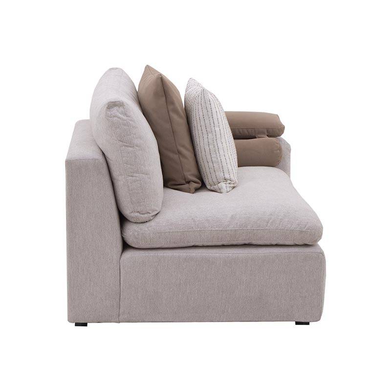 Sillón lateral de sala Nube de deurope.com.mx en tela beige con brazo derecho, estructura de madera de pino, tamaño 124x92x103 cm.