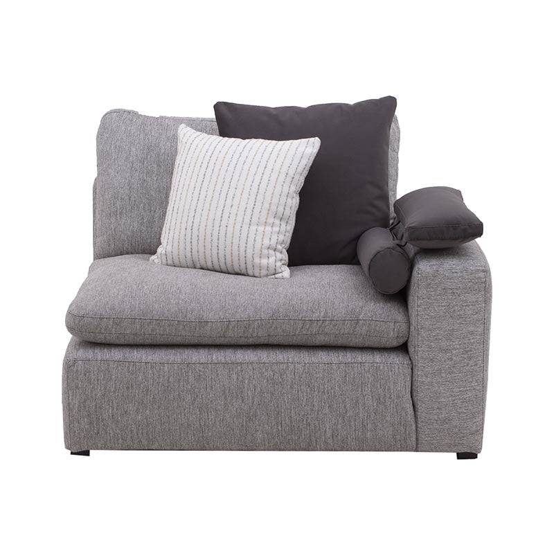Sillón lateral individual de la sala Nube de Deurope, en tela beige con brazo derecho, textura suave y estructura de madera de pino.