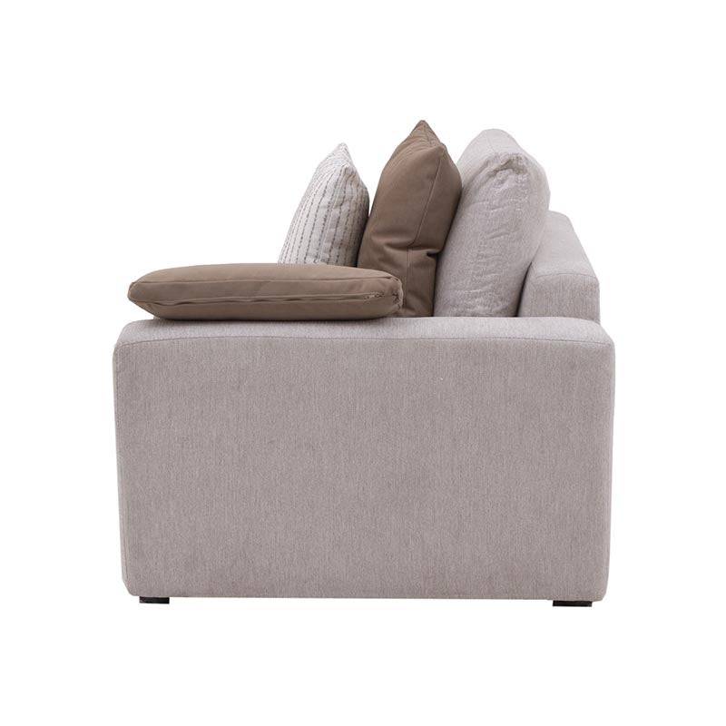 Sillón lateral de sala Nube de deurope.com.mx, en tela beige con textura suave, con brazo derecho, dimensiones 124x92x103 cm.