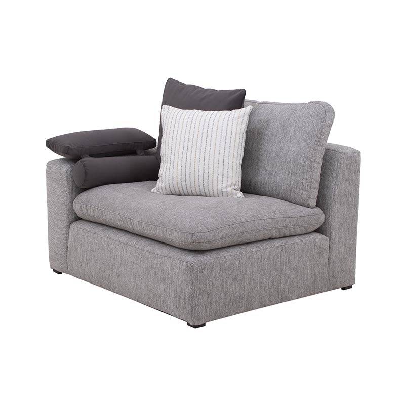 Sillón lateral de la sala Nube de Deurope en tela beige con textura suave, mueble de estilo moderno y brazo derecho.