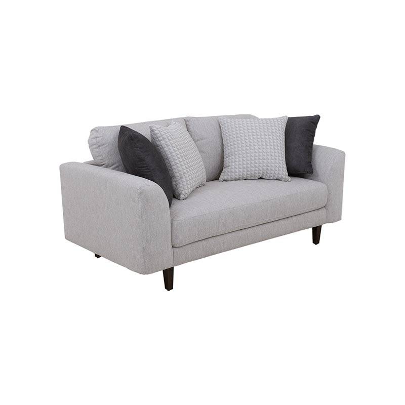 Juego de sala Sally de color beige con tejido plano y textura, muebles amplios y cómodos en un ambiente moderno.