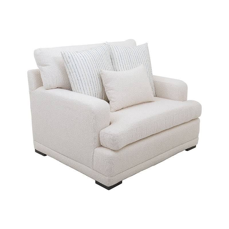 Sillón Oliver deupeurope.com.mx en tejido plano blanco con textura afelpada, frente de 123 cm, alto 97 cm y fondo 107 cm.