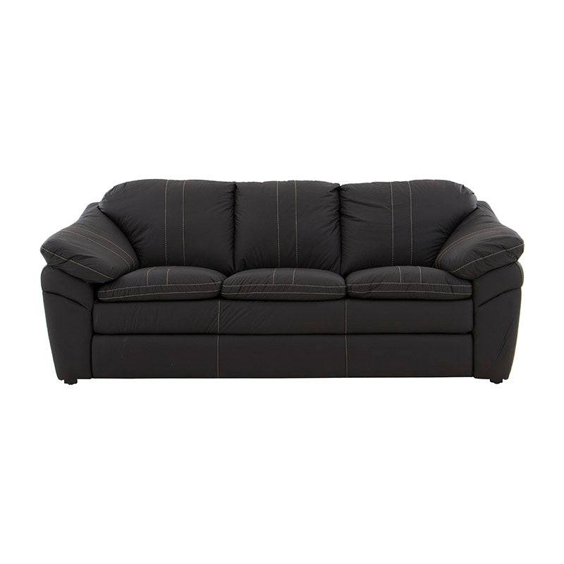 Juego de sala Marsella de cuero en tono café latte con sofá, loveseat y sillón, con detalles de cuero y estructura moderna.