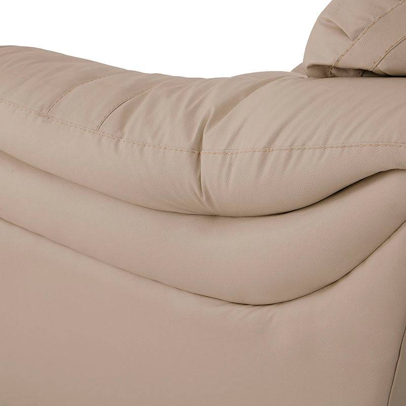 Juego de sala Marsella de cuero en tono café latte, incluye sofá, amor seat y sillón con estructura moderna.