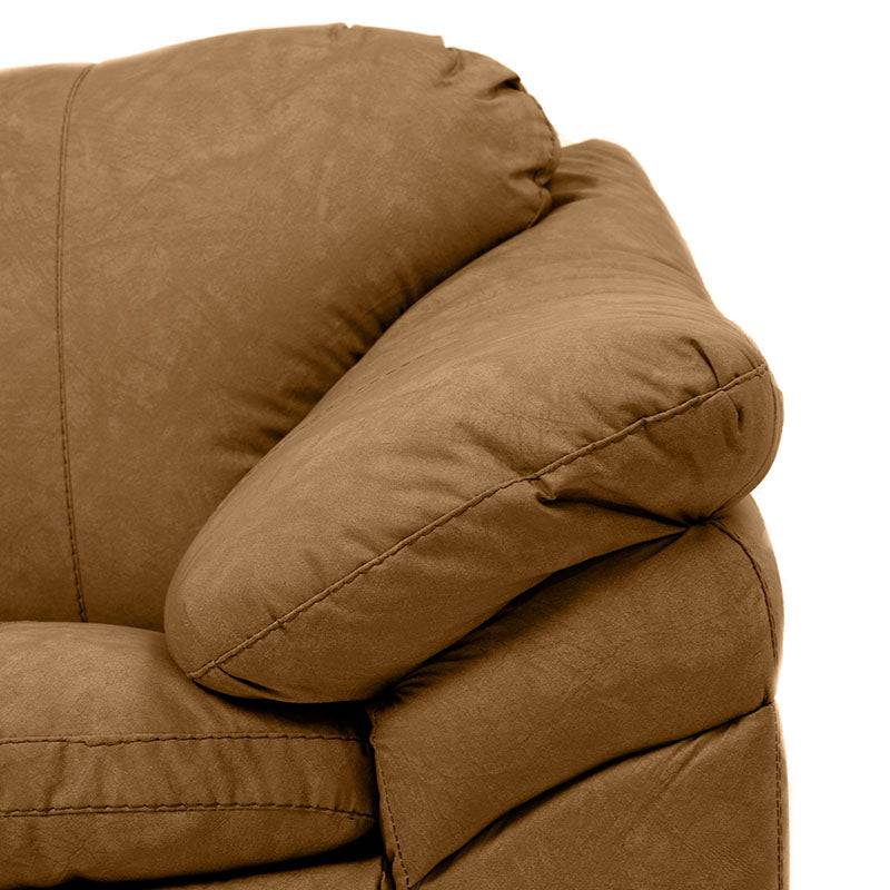 Juego de sala Marsella de cuero con sofá, love seat y sillón en tono café latte, con detalles en piel y estructura moderna.