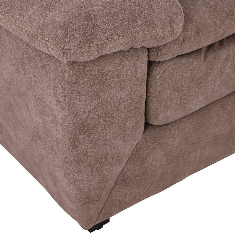 Sala Calvin de Deurope, conjunto de sillones y sofá en color gris, con cojines decorativos y estructura moderna.