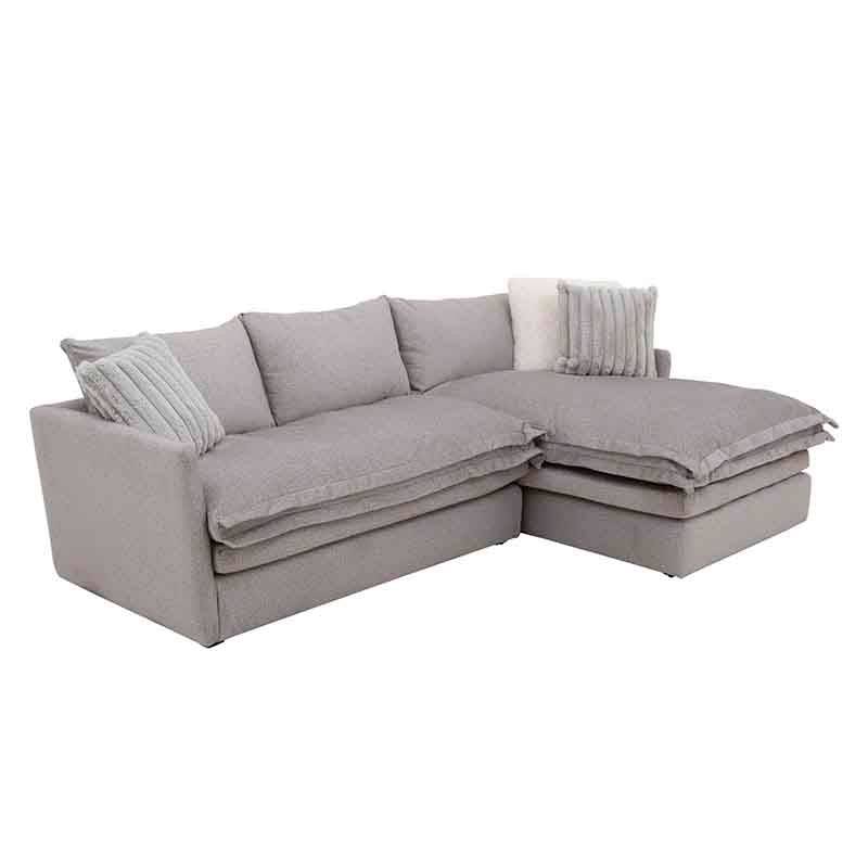 Sala Alejandría con chaise derecha en tela gris claro, tapiz suave, moderna y cómoda, con medidas de 248 cm de largo y 90 cm de alto.