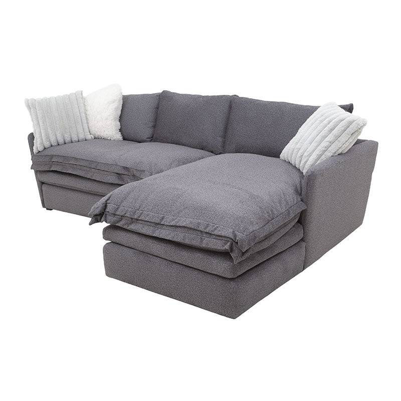 Sala con chaise Alejandría de Deurope en tapiz gris claro, frente, 248 cm de largo, diseño moderno y cómodo.