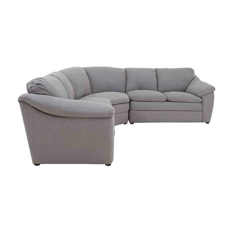 Sala Amara de tapiz gris claro, con cojines y estructura moderna, de la marca deurope.com.mx.